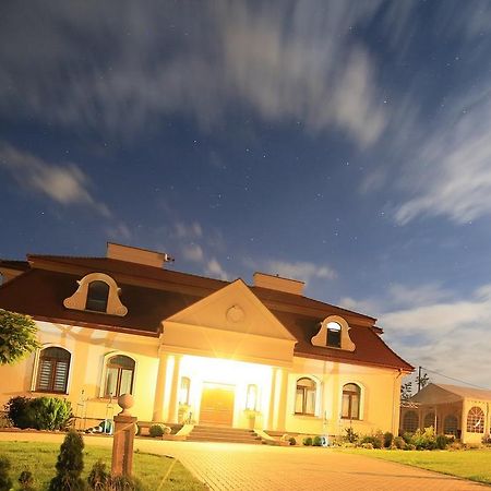 Prestige Bed and Breakfast Wierzchowisko Esterno foto