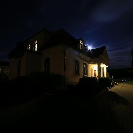 Prestige Bed and Breakfast Wierzchowisko Esterno foto