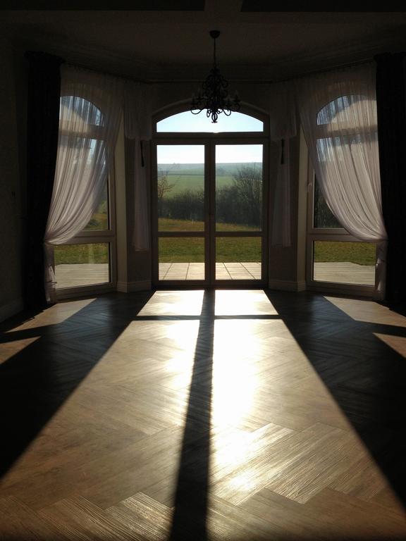 Prestige Bed and Breakfast Wierzchowisko Esterno foto